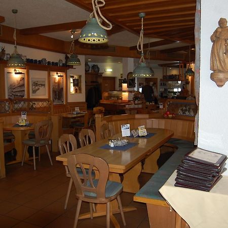 Hausener Dorfkrug Hotel Francoforte sul Meno Esterno foto